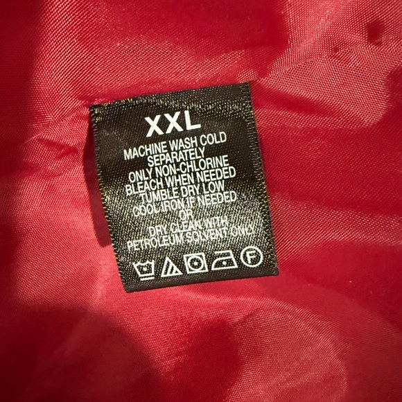 London Fog Women's XXL Red Trench Coat Belted Raincoat with detachable Hood EUC - Picture 5 of 7